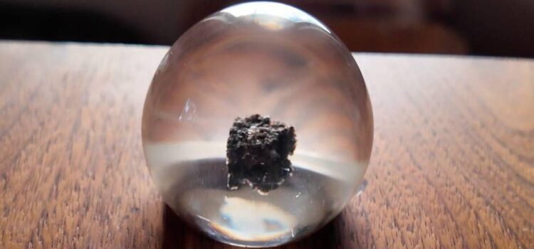 Bolivia conserva en la UMSA roca lunar de Apolo 17 y resalta su apoyo científico desde observatorio de Chacaltaya