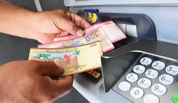 Economista Jaime Bravo prevé mayor uso del sistema bancario tras la eliminación del Impuesto a las Transacciones Financieras