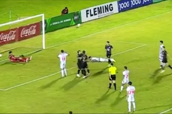 Ferreira anota y Olimpia gana 2-0 a Rubio Ñu con gol accidental en la segunda mitad