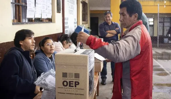 Red Uno cubre en vivo el balotaje en cinco departamentos desde las 06:00 hasta el cierre de mesas a las 22:00