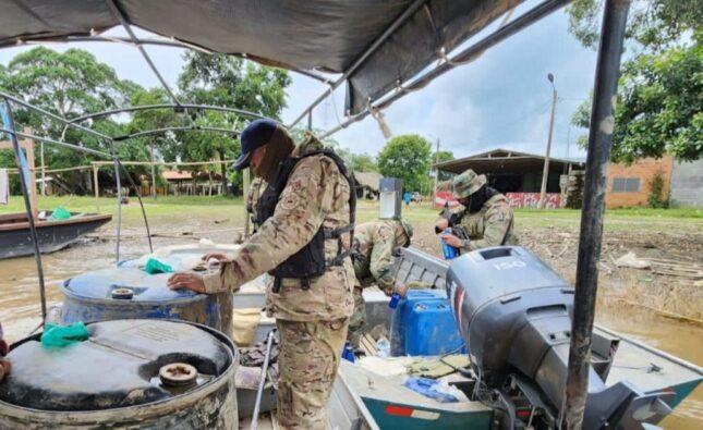 Cinco detenidos y un bote confiscado tras operativo antidroga en Beni con casi media tonelada de cocaína
