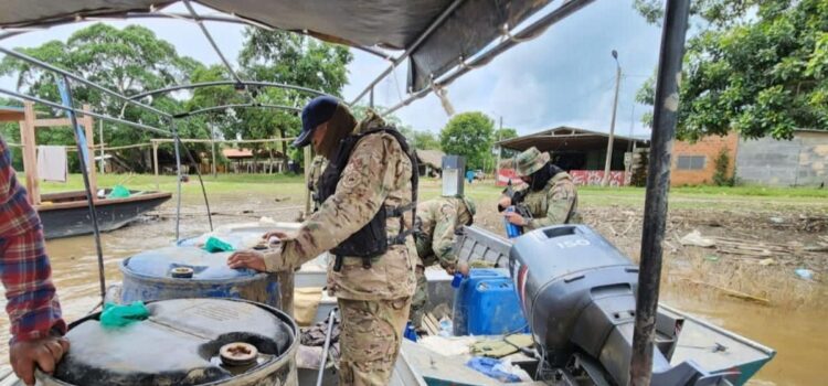 Cinco detenidos y un bote confiscado tras operativo antidroga en Beni con casi media tonelada de cocaína