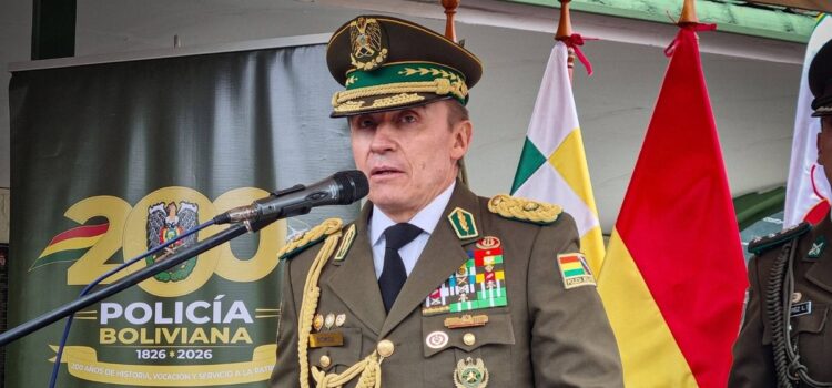 Fiscalía de Santa Cruz ordena aprehensión del capitán Cristhian R. por no reportar maletas con dinero en Viru Viru