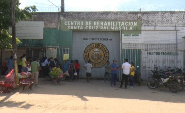 Recluso fallece en Palmasola y familia denuncia falta de información y entierro en fosa común