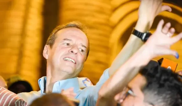 Jorge Tuto Quiroga celebra la victoria de Juan Pablo Velasco y destaca su liderazgo en Santa Cruz