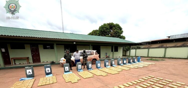 Operativo en tranca Esperanza descubre 426 paquetes de marihuana y arresta a conductor en Beni