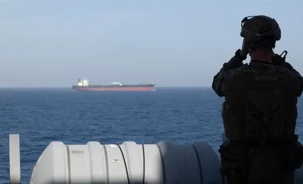 Trump mantiene bloqueo naval a Irán pese a tregua indefinida anunciada