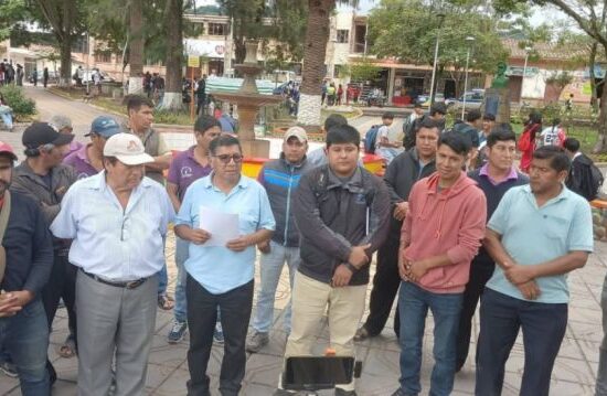 Sindicato de taxis y campesinos anuncian bloqueo indefinido por incumplimiento en mantenimiento vial