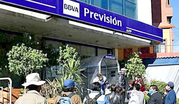 José Luis Porcel cuestiona a la Procuraduría General del Estado por mal manejo en arbitrajes