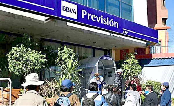 José Luis Porcel cuestiona a la Procuraduría General del Estado por mal manejo en arbitrajes