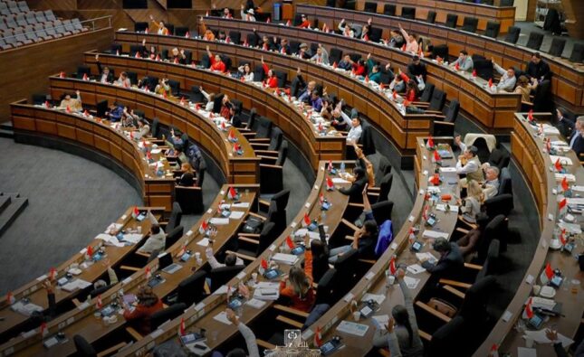 Cámara de Diputados aprueba crédito de 34 millones de euros para planta solar de 40 MW en Viacha