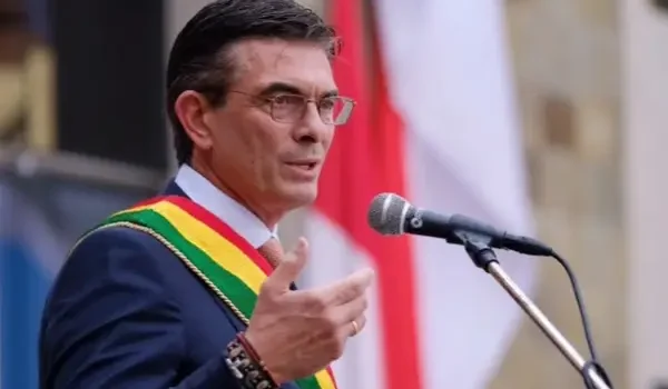 Rodrigo Paz acusa a Evo Morales de usar YPFB con fines políticos y responsabiliza al MAS por crisis energética