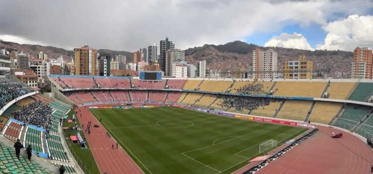Estadios vacíos en La Paz y gradas llenas en Santa Cruz: dos realidades del fútbol nacional