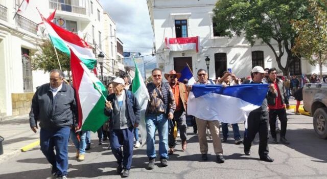 Levantan huelga de hambre en Arce y O’Connor sin lograr aprobación de la Ley del 45%