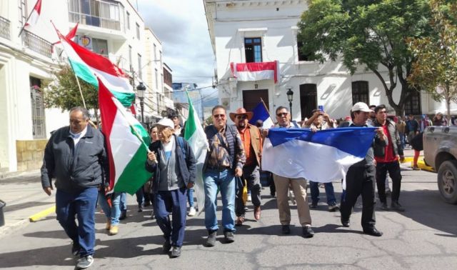 Levantan huelga de hambre en Arce y O’Connor sin lograr aprobación de la Ley del 45%