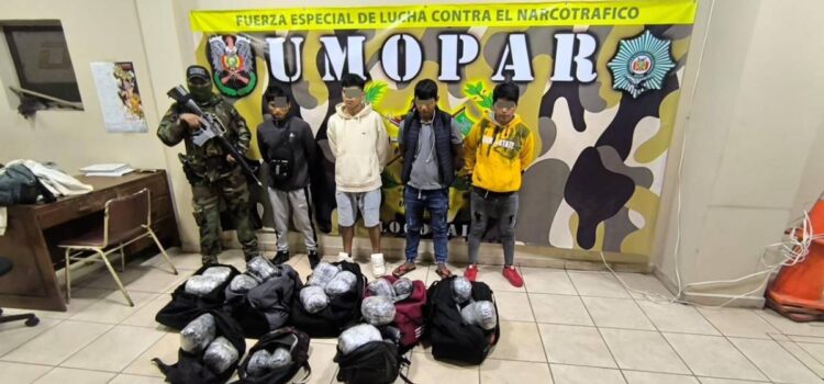 Umopar incauta 56 paquetes de marihuana en bus rumbo a Ivirgarzama