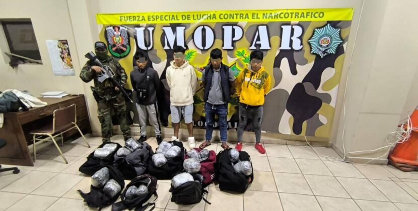 Umopar incauta 56 paquetes de marihuana en bus rumbo a Ivirgarzama