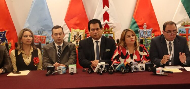 Presidente de la Cámara de Diputados se compromete a acelerar reforma del Notariado en aniversario de Chuquisaca