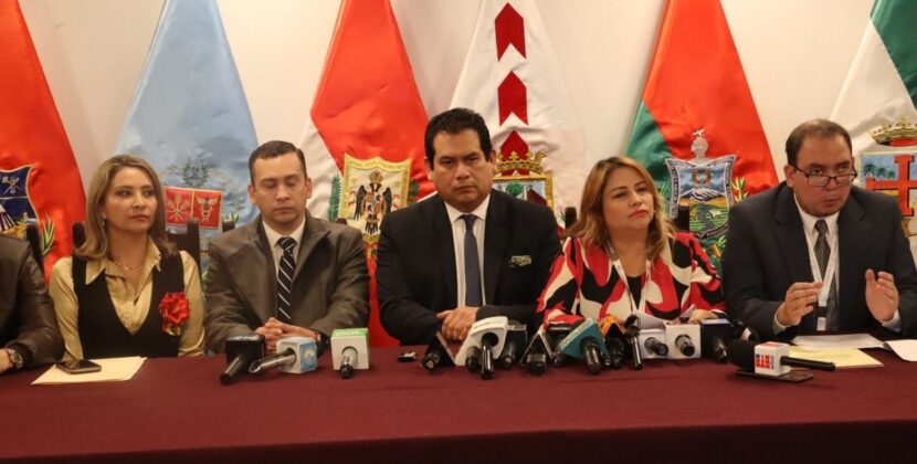 Presidente de la Cámara de Diputados se compromete a acelerar reforma del Notariado en aniversario de Chuquisaca