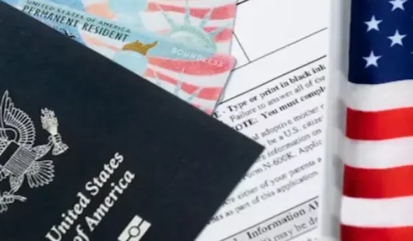 Nueva norma en Texas limita acceso a licencias profesionales a migrantes sin estatus legal