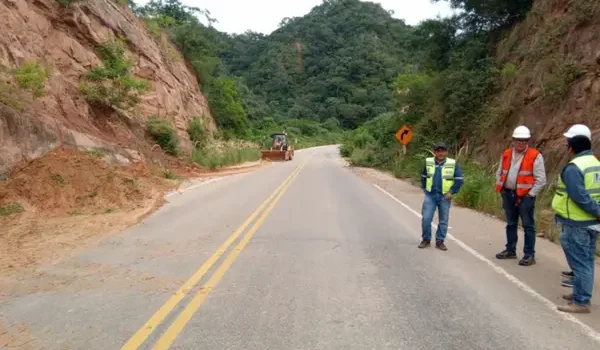 ABC reporta cierres y restricciones en tramos clave de la Red Vial Fundamental por inundaciones, derrumbes y bloqueos sociales