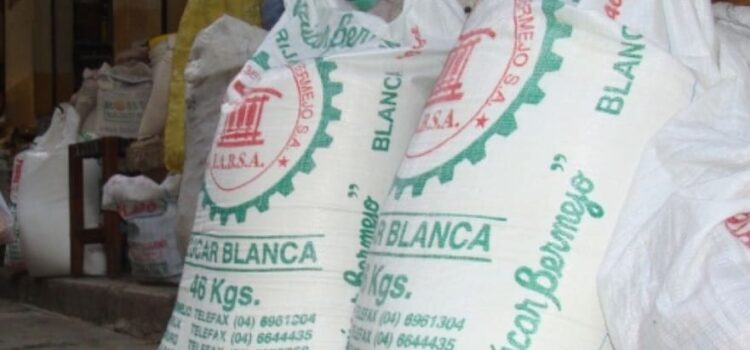 Cañeros de Bermejo denuncian venta fraudulenta de azúcar de Santa Cruz y Argentina con envases falsificados