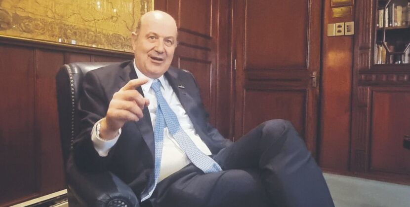Federico Sturzenegger impulsa en Bolivia la desregulación para acabar con la burocracia y promover la libertad económica