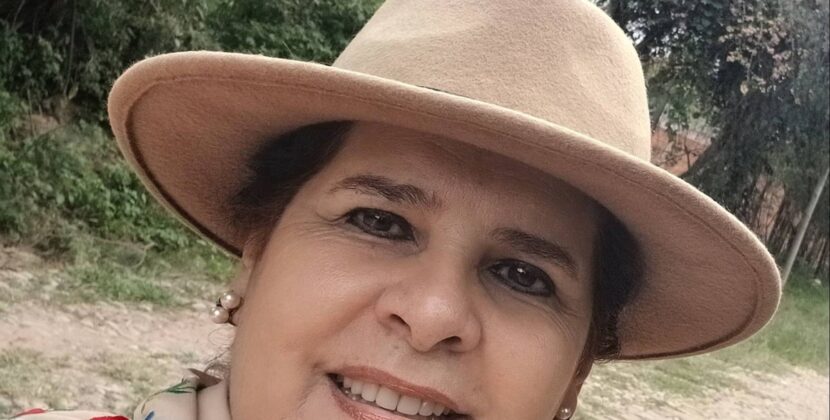 Enriqueta Ulloa expresa orgullo por la asunción de su sobrina Paola Aguirre como vicegobernadora de Santa Cruz