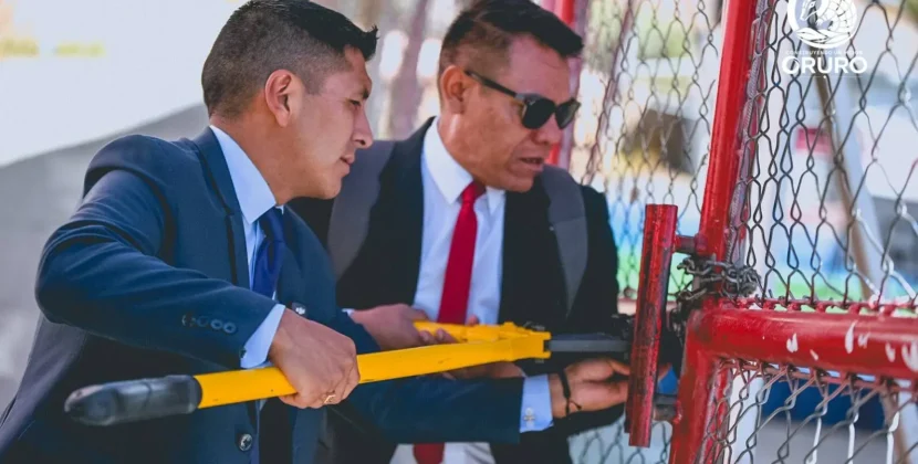 Alcalde de Oruro, Iván Quispe, libera canchas y parques municipales para acceso gratuito