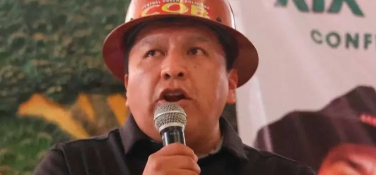 Mario Argollo desafía al Gobierno a reducir su salario a la mitad para compartir la crisis con el pueblo