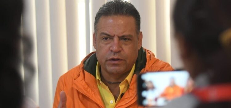 Más de 400 turistas varados y cortes en carreteras afectan La Paz y Beni por protestas contra la Ley 1720