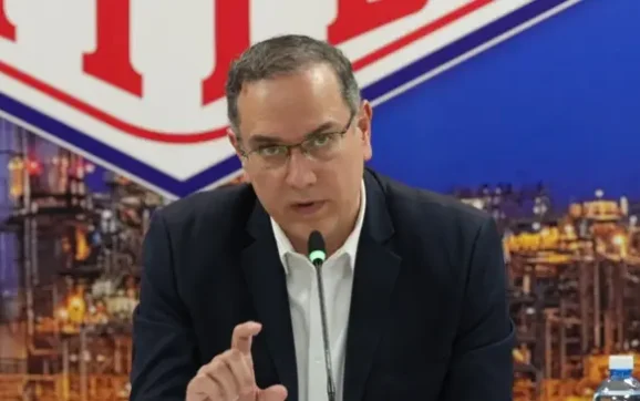 Yussef Akly denuncia ocultamiento interno sobre desestabilización del combustible en Bolivia
