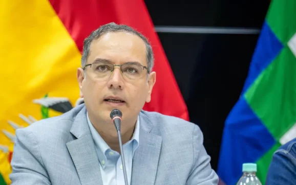 Ministerio de Gobierno investiga a Yussef Akly por presunta salida irregular del país