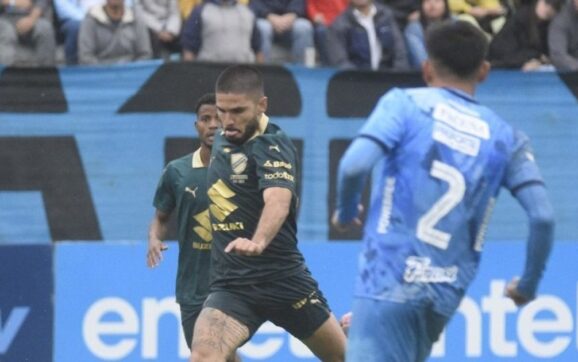 Bolívar llega a Santa Cruz tras empate en Copa Libertadores para enfrentar a Blooming
