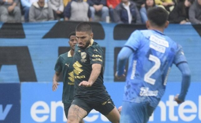 Bolívar llega a Santa Cruz tras empate en Copa Libertadores para enfrentar a Blooming
