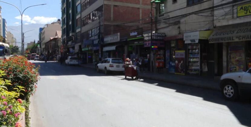 Felcc investiga robo agravado en tienda comercial de celulares en Cochabamba
