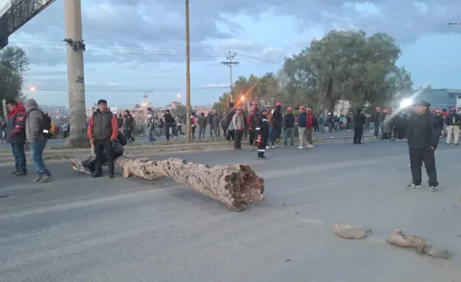 Afiliados a la Central Obrera Departamental mantienen vigilia y corte de ruta por demanda salarial