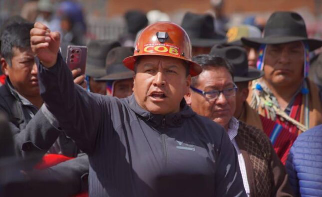 Mario Argollo critica la gestión de seis meses del presidente Rodrigo Paz y cuestiona acciones policiales