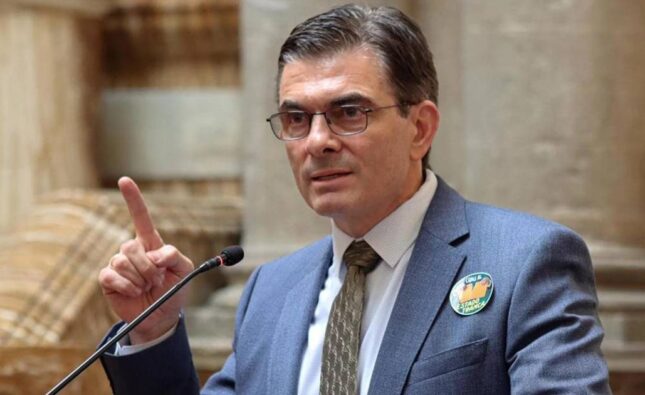 Gustavo Pedraza: “La COB cierra el espacio de negociación al exigir la renuncia de Paz”