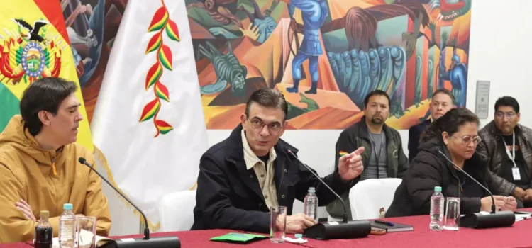 Presidente Rodrigo Paz se reúne con la Central Obrera Regional de El Alto para impulsar el diálogo y la pacificación