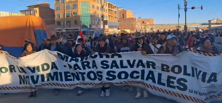 Marcha por la Vida llega a El Alto y anuncia ingreso a La Paz en medio de bloqueos en occidente