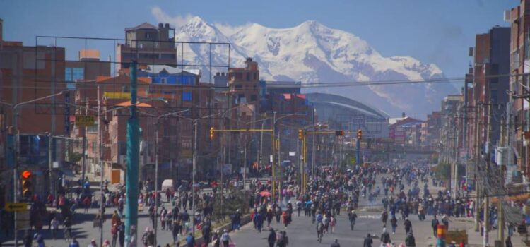 Crisis humanitaria en Bolivia por bloqueos y disturbios, alerta Oficina de Asuntos del Hemisferio Occidental de EEUU