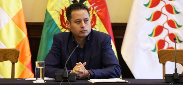 Vicepresidente Edmand Lara pide diálogo nacional tras jornada violenta en La Paz