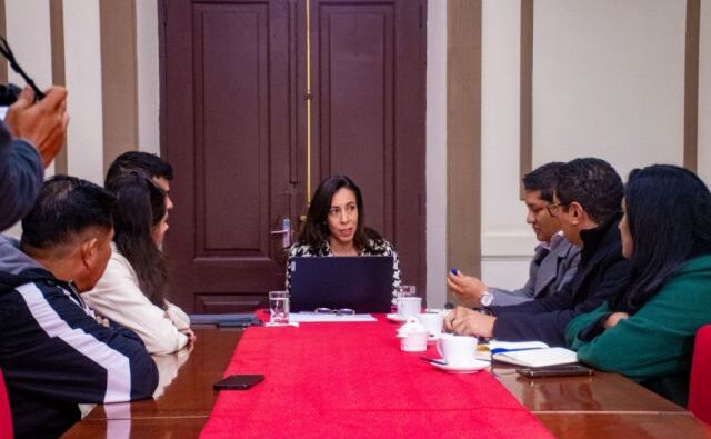 Gobernadora María René Soruco revela deuda de 803 millones y crisis financiera en la Gobernación de Tarija