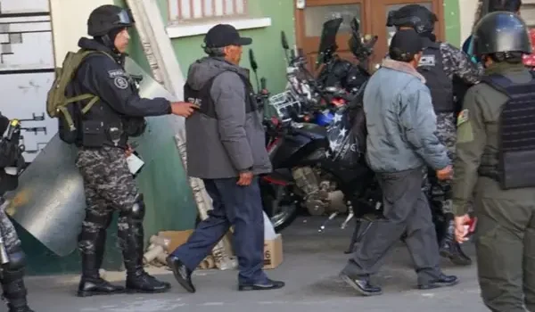 Fiscal Muñoz informa sobre 130 aprehendidos y arrestados tras enfrentamientos en La Paz