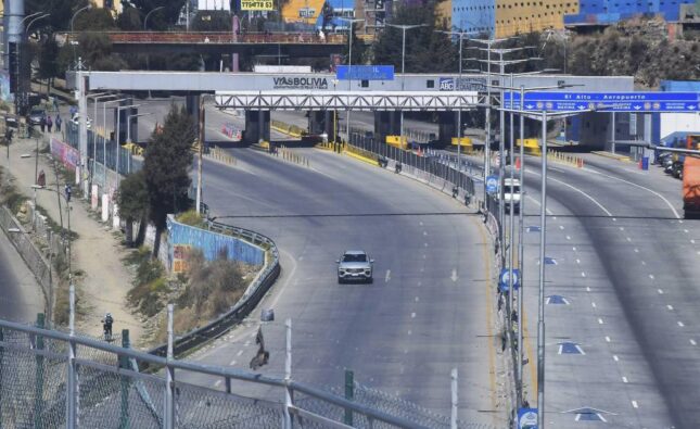 Gobierno negocia con sectores movilizados para habilitar corredores humanitarios y desbloquear rutas hacia La Paz