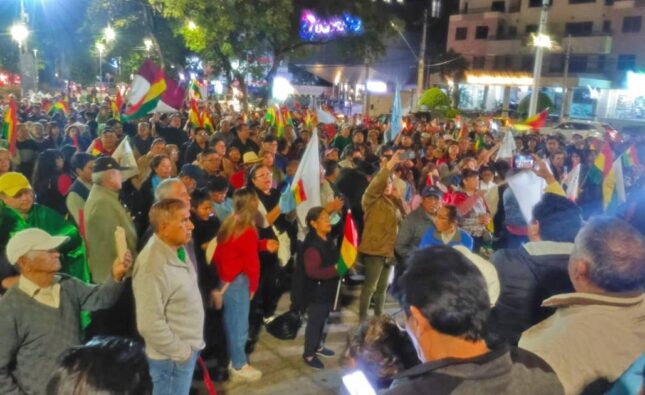 Sector Multisectorial de Cochabamba marcha en rechazo a bloqueos y denuncia intento de golpe de Estado