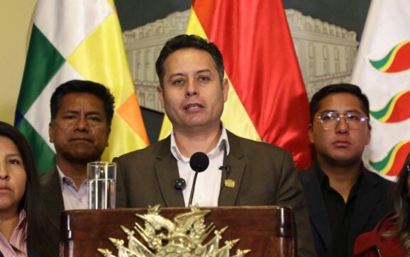 Lara denuncia que el Gobierno responde con órdenes de aprehensión a demandas legítimas de la COB