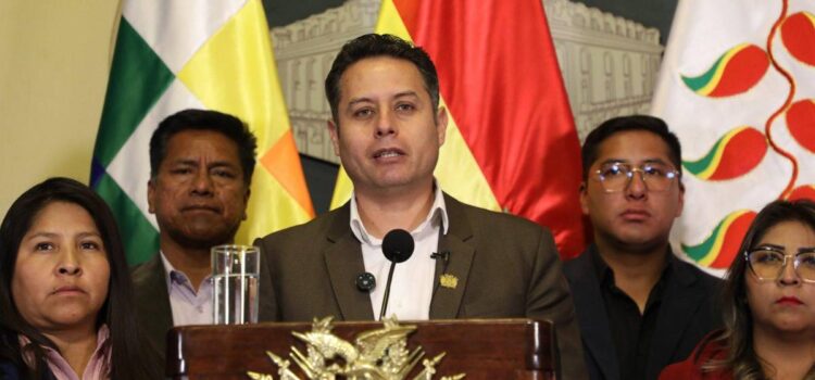 Lara denuncia que el Gobierno responde con órdenes de aprehensión a demandas legítimas de la COB