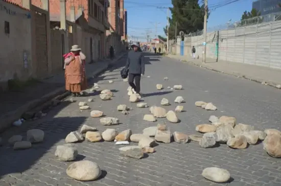 Pérdidas de más de 600 millones de dólares afectan a la industria boliviana por bloqueos y protestas